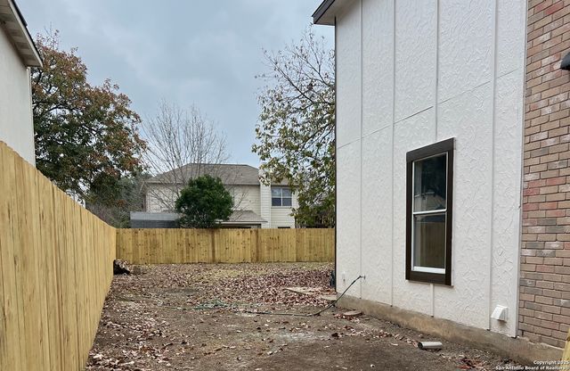 8006 Avellano, San Antonio, TX 78250