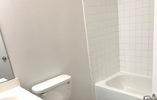 8006 Avellano, San Antonio, TX 78250