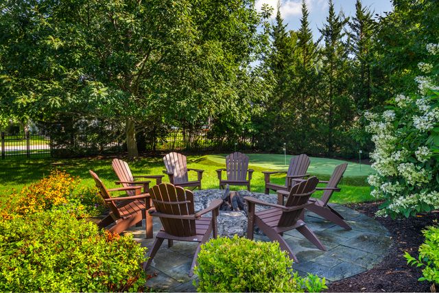 21 Forest Avenue, Naperville, IL 60540