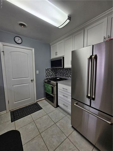 1137 Leland CIR, Virginia Beach, VA 23464