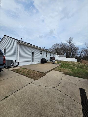 1137 Leland CIR, Virginia Beach, VA 23464