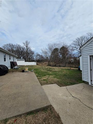 1137 Leland CIR, Virginia Beach, VA 23464