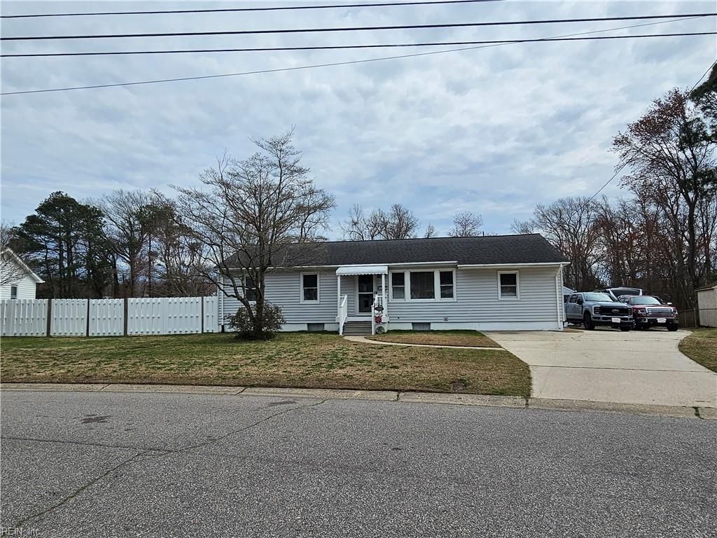 1137 Leland CIR, Virginia Beach, VA 23464