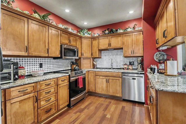 1010 5th Street N, Fargo, ND 58102