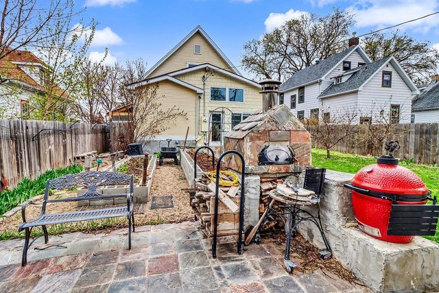 1010 5th Street N, Fargo, ND 58102