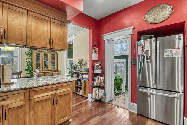 1010 5th Street N, Fargo, ND 58102