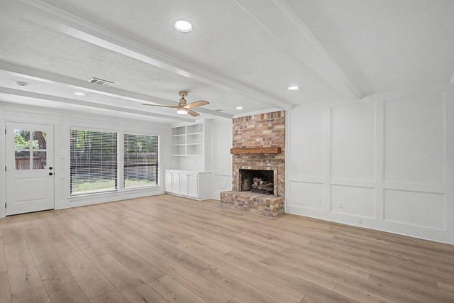 34 Brushwood Court, The Woodlands, TX 77380