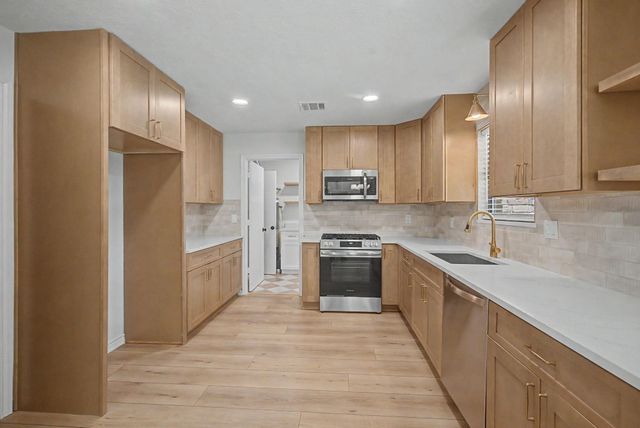 34 Brushwood Court, The Woodlands, TX 77380