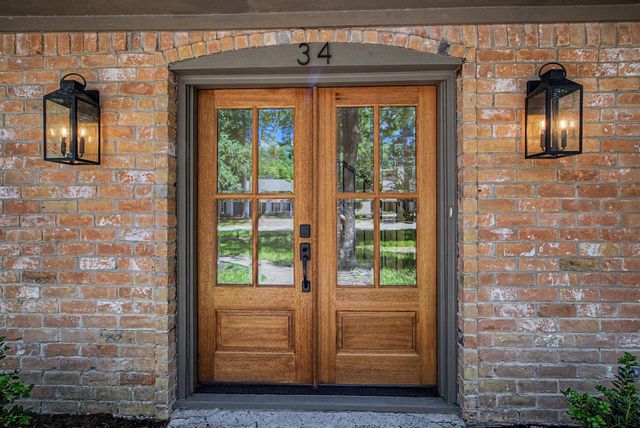 34 Brushwood Court, The Woodlands, TX 77380
