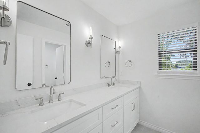 34 Brushwood Court, The Woodlands, TX 77380