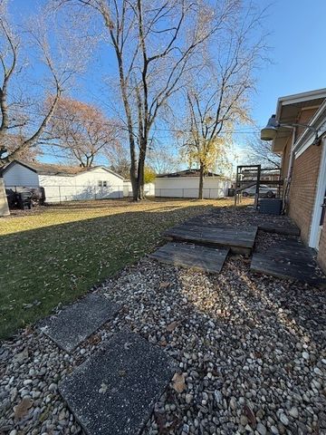 16549 Cottage Grove Avenue, South Holland, IL 60473