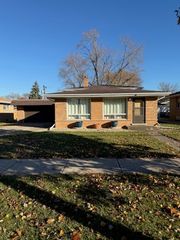 16549 Cottage Grove Avenue, South Holland, IL 60473