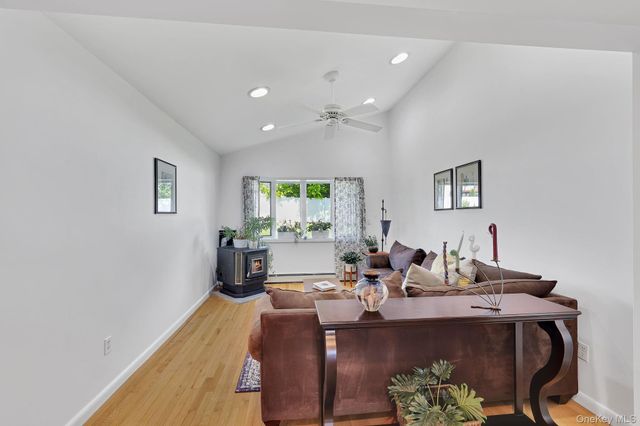 4 Foxey Lane, Mahopac, NY 10541