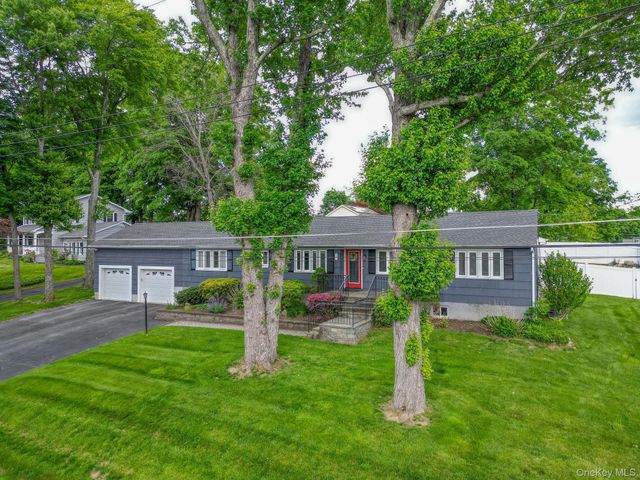4 Foxey Lane, Mahopac, NY 10541