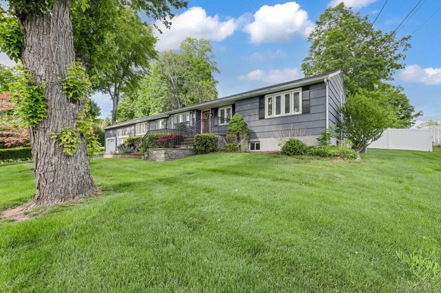 4 Foxey Lane, Mahopac, NY 10541