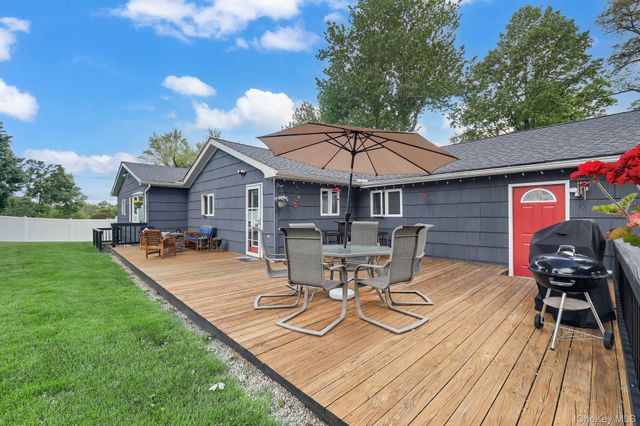 4 Foxey Lane, Mahopac, NY 10541