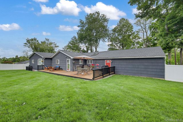 4 Foxey Lane, Mahopac, NY 10541