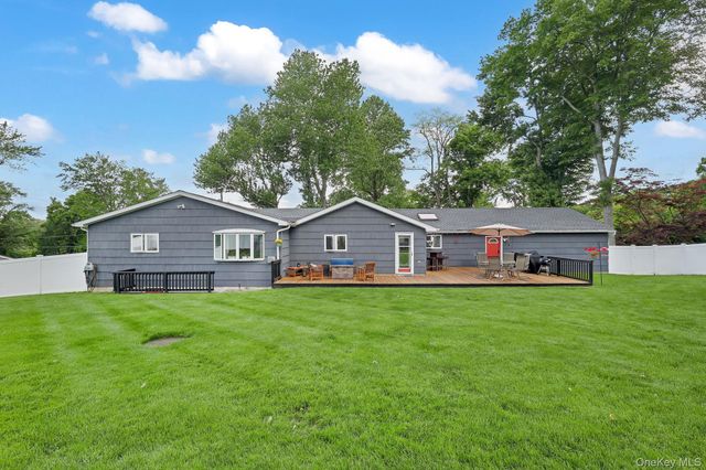 4 Foxey Lane, Mahopac, NY 10541