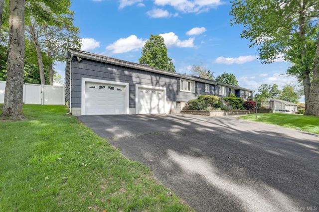 4 Foxey Lane, Mahopac, NY 10541