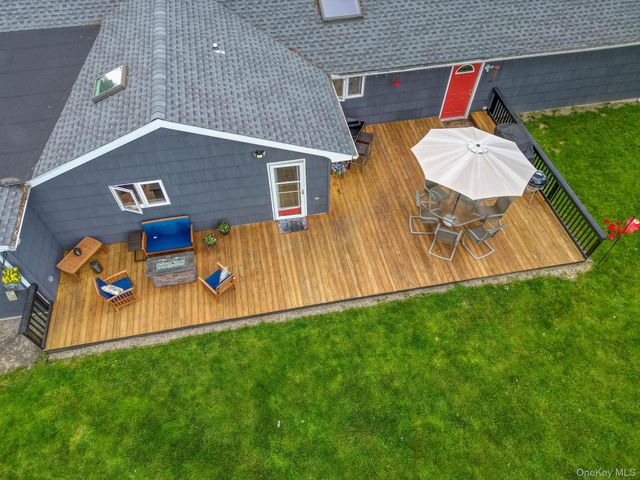 4 Foxey Lane, Mahopac, NY 10541