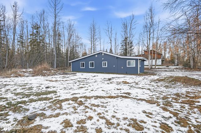 6050 W Hollywood Road, Wasilla, AK 99623