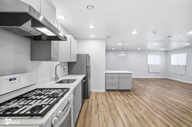 6050 W Hollywood Road, Wasilla, AK 99623