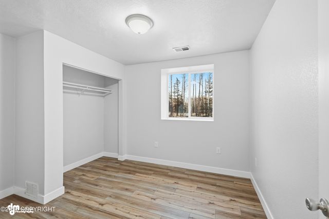 6050 W Hollywood Road, Wasilla, AK 99623