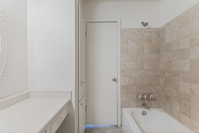 125 N Jessup Street, Alvarado, TX 76009