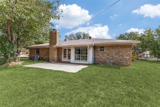 125 N Jessup Street, Alvarado, TX 76009