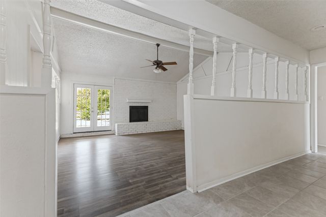 125 N Jessup Street, Alvarado, TX 76009