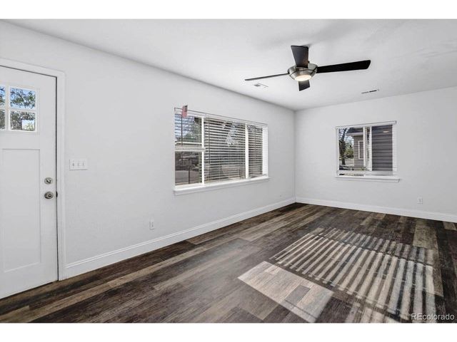 825 Havana St, Aurora, CO 80010