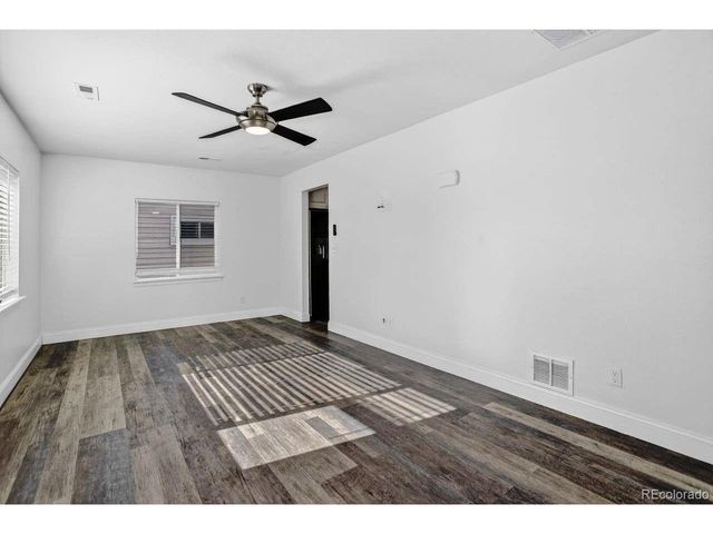 825 Havana St, Aurora, CO 80010