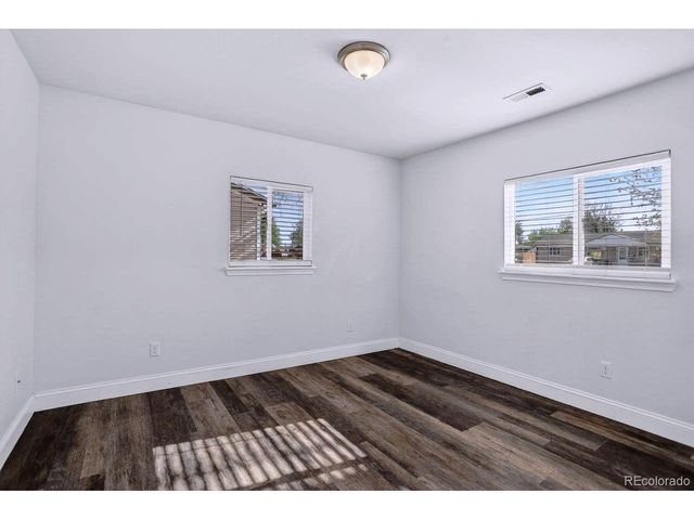 825 Havana St, Aurora, CO 80010