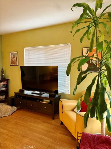 1607 Glenwood, Glendale, CA 91201