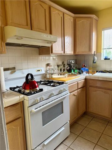 1607 Glenwood, Glendale, CA 91201