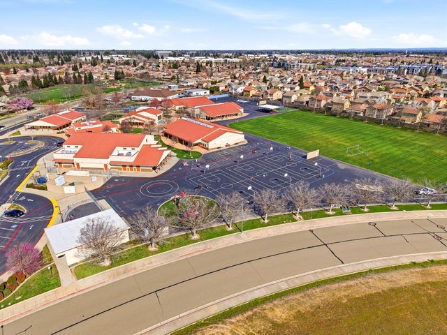 3368 Verdeca Way, Rancho Cordova, CA 95670