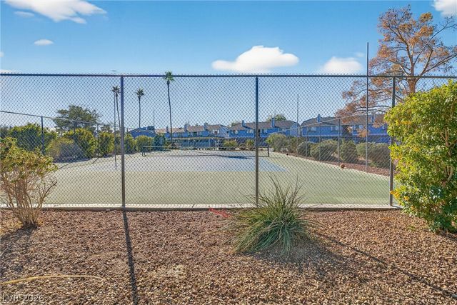 5330 Rod Court 102, Las Vegas, NV 89122
