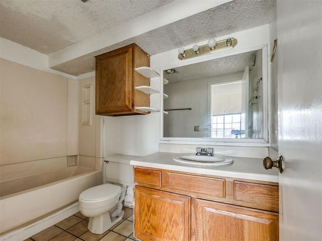 11130 Stratford Drive 414, Oklahoma City, OK 73120