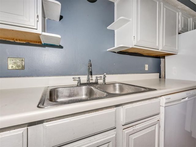 11130 Stratford Drive 414, Oklahoma City, OK 73120