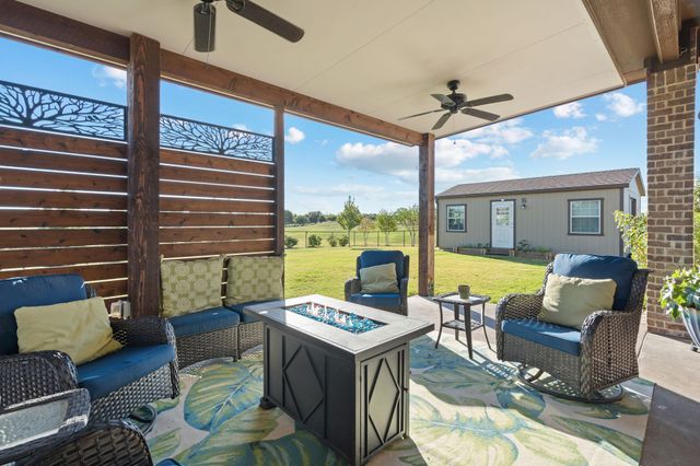 104 Carls Court, Boyd, TX 76023