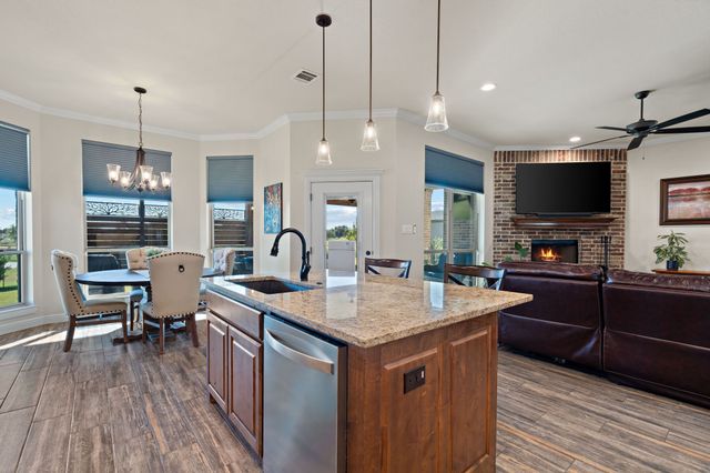 104 Carls Court, Boyd, TX 76023