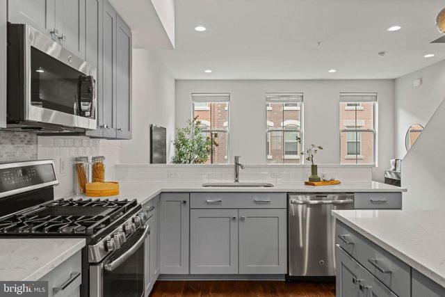 1415 S LAWRENCE TER, Philadelphia, PA 19147