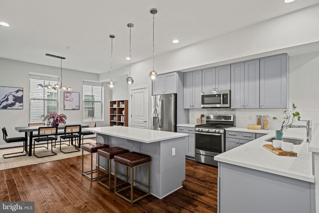 1415 S LAWRENCE TER, Philadelphia, PA 19147 — photo 3