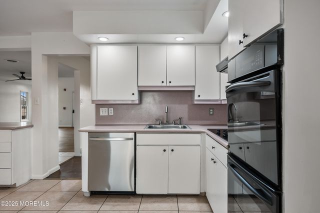 51 Arneys Mount Road, Pemberton, NJ 08068