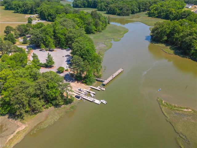 3022 Parkside CIR, Suffolk, VA 23435