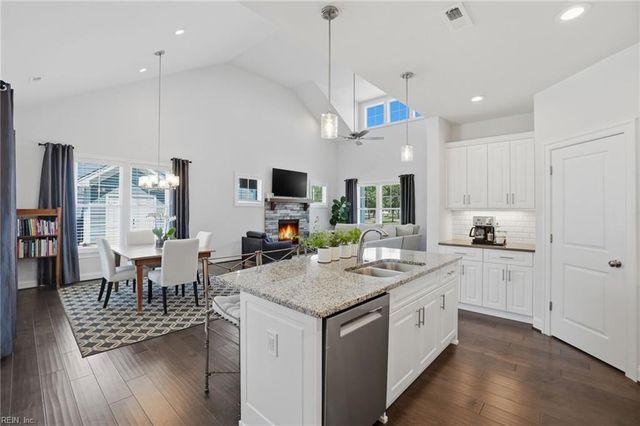 3022 Parkside CIR, Suffolk, VA 23435