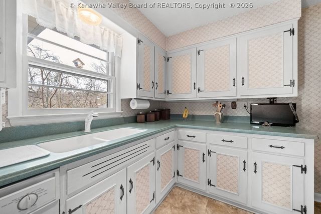 1233 Lyndale Drive, Charleston, WV 25314