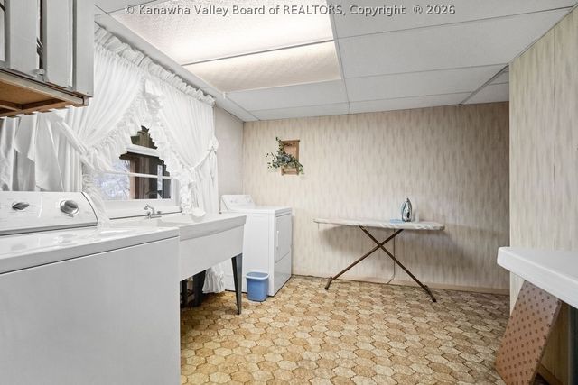 1233 Lyndale Drive, Charleston, WV 25314