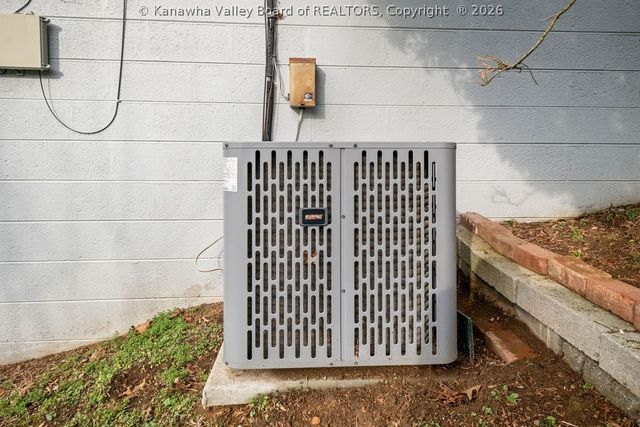 1233 Lyndale Drive, Charleston, WV 25314