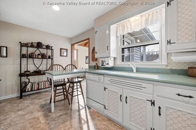 1233 Lyndale Drive, Charleston, WV 25314